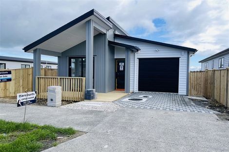 Photo of property in 12 Woven Place, Karaka, 2113