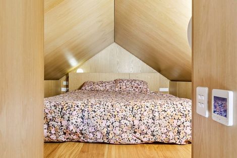 Photo of property in 10 Carrington Street, Mount Cook, Wellington, 6021