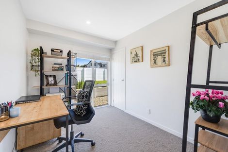 Photo of property in 1/7 Tuscan Place, Half Moon Bay, Auckland, 2012