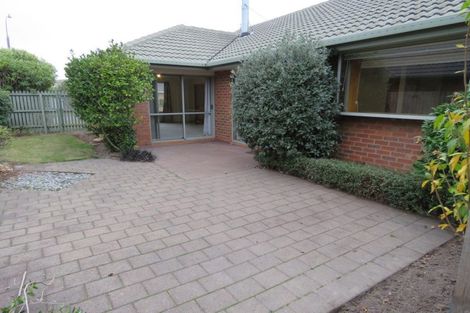 Photo of property in 10 Mull Place, Broomfield, Christchurch, 8042