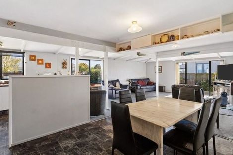 Photo of property in 17 Seymour Street, Hornby, Christchurch, 8042