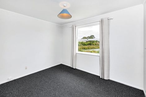 Photo of property in 141 Flanshaw Road, Te Atatu South, Auckland, 0610