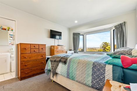 Photo of property in 41a Luckens Road, West Harbour, Auckland, 0618