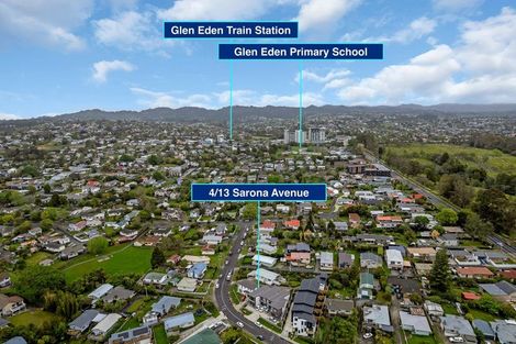 Photo of property in 4/13 Sarona Avenue, Glen Eden, Auckland, 0602