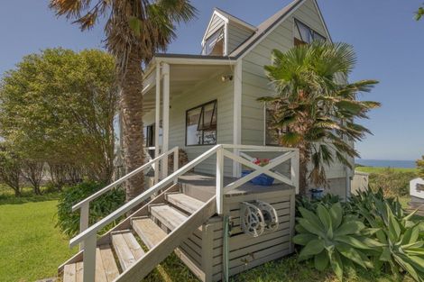 Photo of property in 441 Onemana Drive, Onemana, Whangamata, 3691