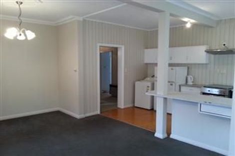 Photo of property in 2 Sugarloaf Road, Brooklyn, Wellington, 6021