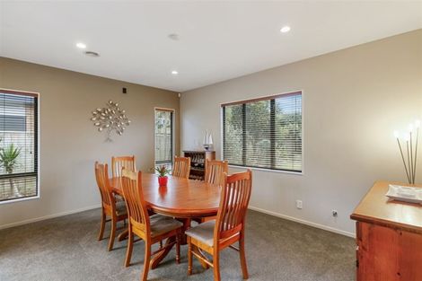 Photo of property in 9 Neston Grove, Churton Park, Wellington, 6037