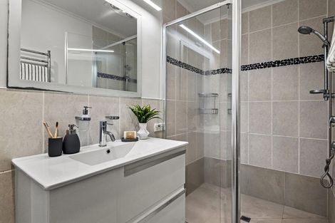 Photo of property in 22 Sydney Street, Hauraki, Auckland, 0622