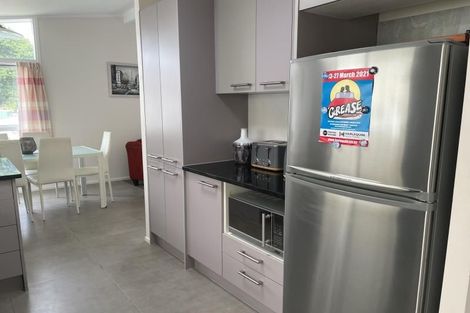 Photo of property in 68 Hutchinsons Road, Bucklands Beach, Auckland, 2014