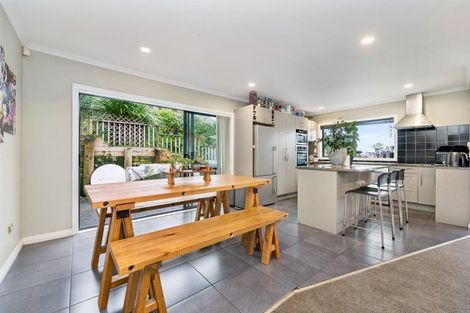 Photo of property in 53 Helleur Road, Massey, Auckland, 0614