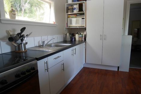 Photo of property in 15 Poneke Drive, Waikanae, 5036