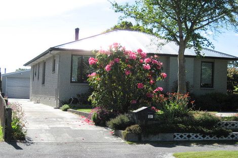 Photo of property in 21 Tintern Avenue, Avonhead, Christchurch, 8042