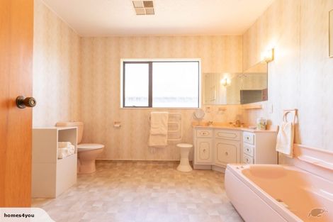 Photo of property in 17 Manly Street, Paraparaumu Beach, Paraparaumu, 5032