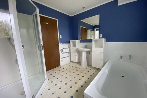 Photo of property in 11 Lachlan Drive, Dinsdale, Hamilton, 3204