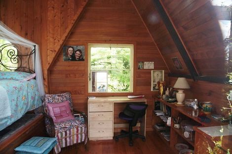 Photo of property in 122 Lone Kauri Road, Karekare, New Lynn, 0772