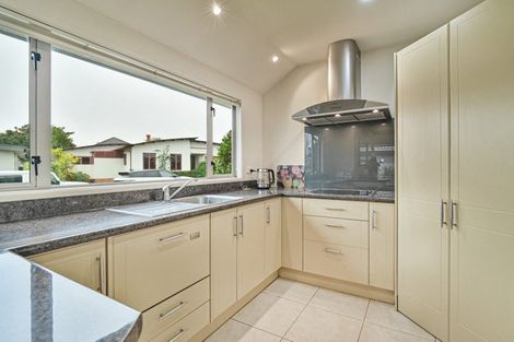 Photo of property in 8 Saint Hill Rise, Havelock North, 4130