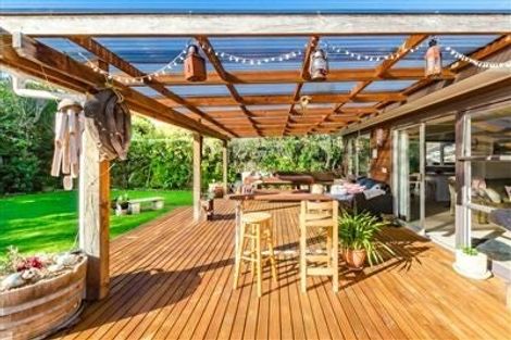 Photo of property in 5 Puriri Road, Waikanae, 5036