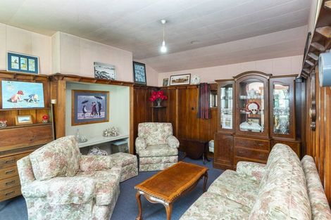Photo of property in 35 Colenso Street, Sumner, Christchurch, 8081