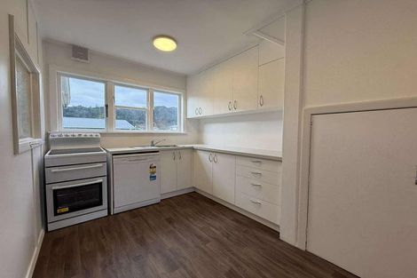 Photo of property in 11 Wainhouse Street, Stokes Valley, Lower Hutt, 5019