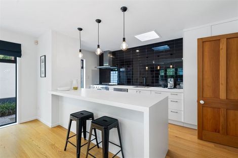 Photo of property in 33 Makora Street, Fendalton, Christchurch, 8041