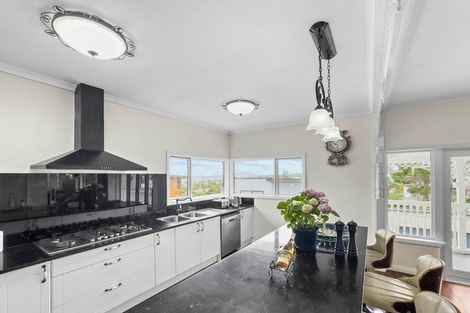 Photo of property in 73c East Coast Road, Castor Bay, Auckland, 0620