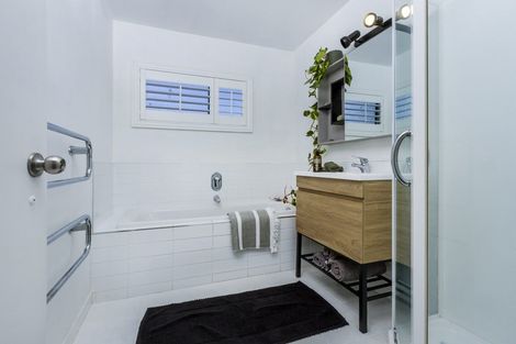 Photo of property in 1/34 Glamorgan Drive, Torbay, Auckland, 0630