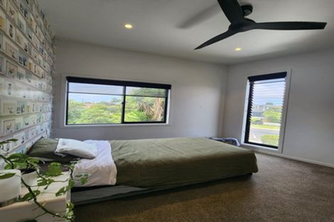 Photo of property in 7 Renata Crescent, Te Atatu Peninsula, Auckland, 0610