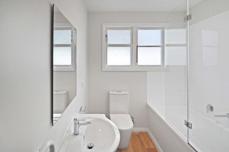 Photo of property in 2 Argyle Grove, Trentham, Upper Hutt, 5018