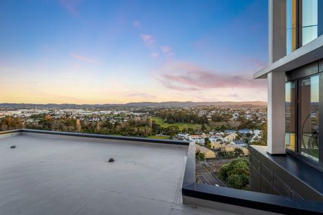 Photo of property in 1 Buscomb Avenue, Henderson, Auckland, 0610