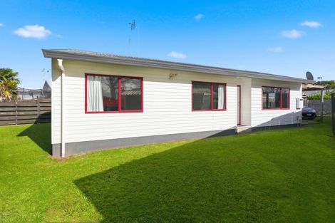 Photo of property in 13b Emery Place, Papamoa Beach, Papamoa, 3118