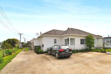 Photo of property in 17 Upjohn Street, Brooklands, New Plymouth, 4310