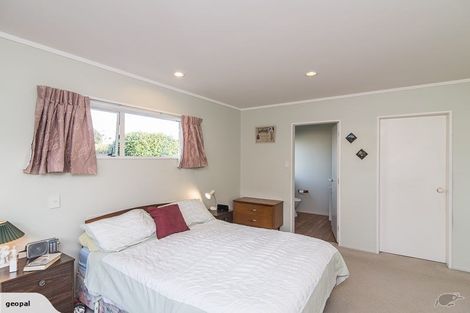 Photo of property in 19 Sunburst Court, Paraparaumu Beach, Paraparaumu, 5032