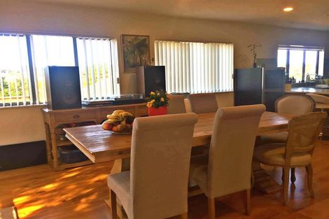 Photo of property in 9 Trotting Terrace, Fairview Heights, Auckland, 0632
