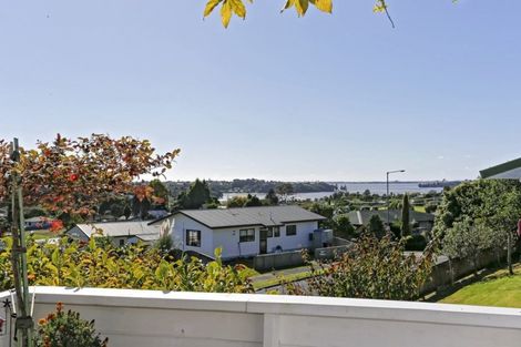 Photo of property in 9 Te Arawa Place, Welcome Bay, Tauranga, 3112