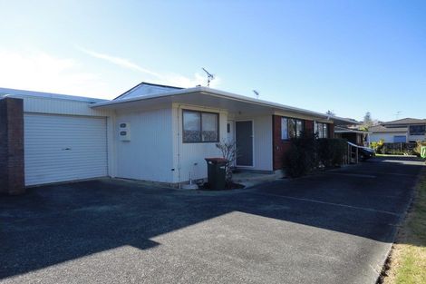 Photo of property in 2/76 Wellington Street, Howick, Auckland, 2014