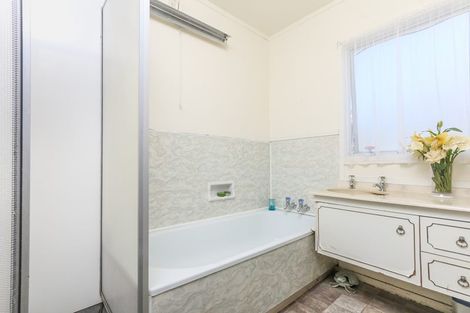 Photo of property in 1/46 Hatton Road, Orewa, 0931