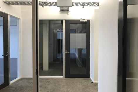 Photo of property in 33 Sale Street, Cockle Bay, Auckland, 2014