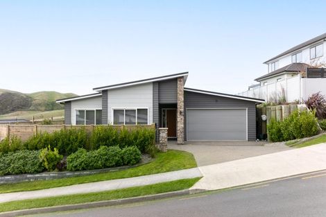 Photo of property in 42 Atherton Terrace, Churton Park, Wellington, 6037
