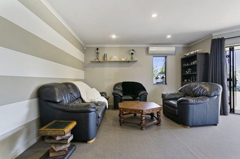 Photo of property in 24 Jasmine Place, Cambridge, 3434