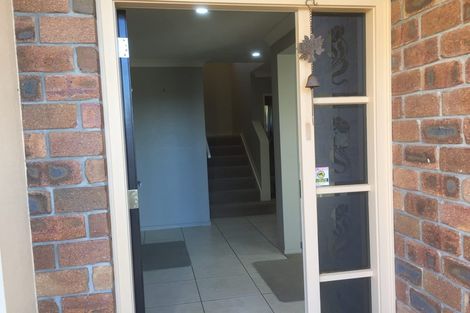 Photo of property in 66 Blackwood Drive, Wattle Downs, Auckland, 2103