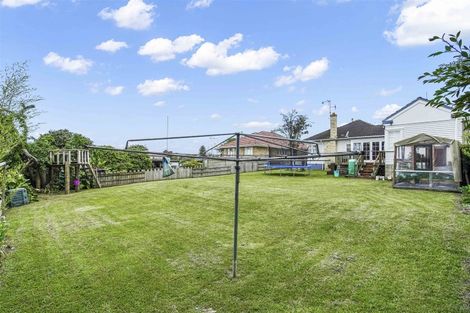 Photo of property in 3 Tarbett Road, Hillcrest, Hamilton, 3216