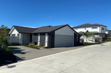 Photo of property in 3 Pae Moana Place, Stanmore Bay, Whangaparaoa, 0932