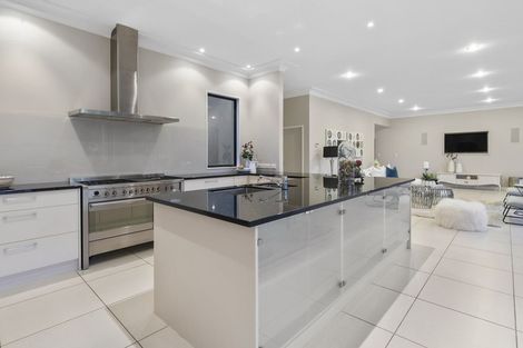 Photo of property in 60 James Paige Lane, Riverhead, Albany, 0793