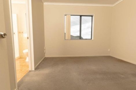 Photo of property in 10 Exotic Place, Massey, Auckland, 0614