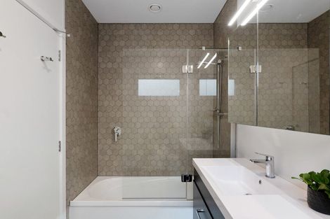 Photo of property in 22 Woodlau Rise, Huntsbury, Christchurch, 8022
