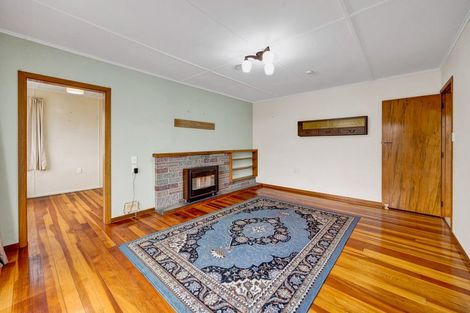Photo of property in 2 Charles Major Place, Hawera, 4610