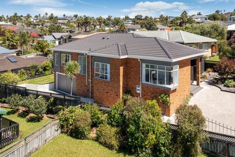 Photo of property in 49 Palomino Drive, Henderson, Auckland, 0612