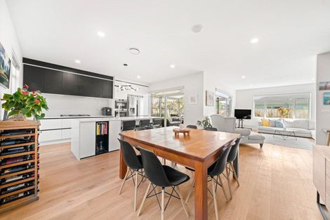 Photo of property in 1 Turutu Place, Long Bay, Auckland, 0630