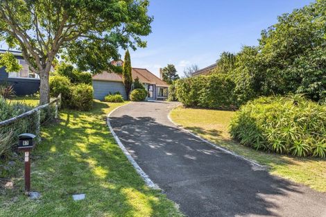 Photo of property in 87 Golf Road, Paraparaumu Beach, Paraparaumu, 5032