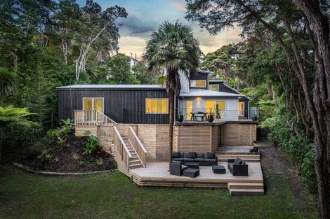 Photo of property in 13 Miha Road, Titirangi, Auckland, 0604